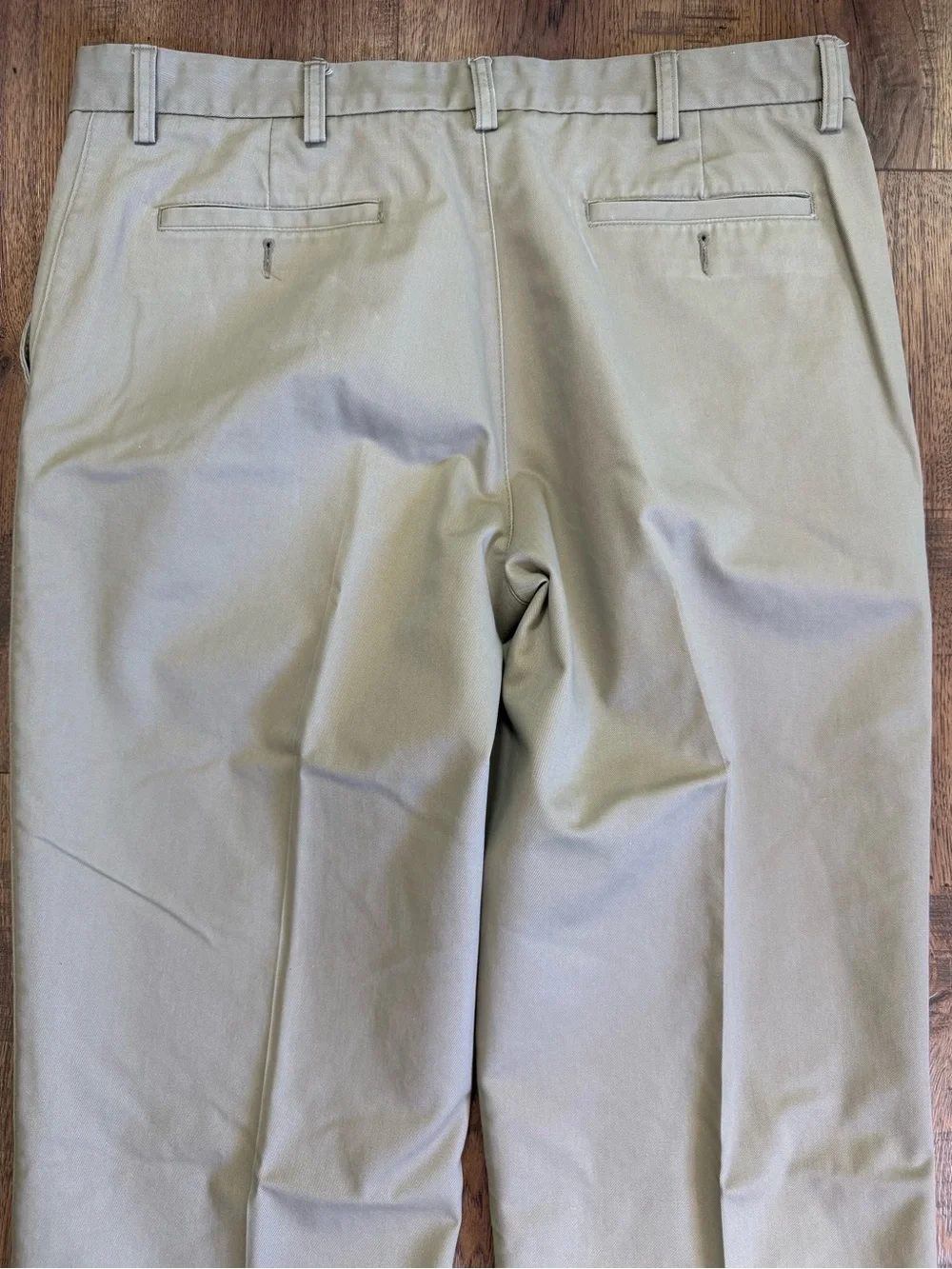 ST. JOHN’S BAY Worry Free Men's Beige Khakis Classic Fit Straight Twill 38